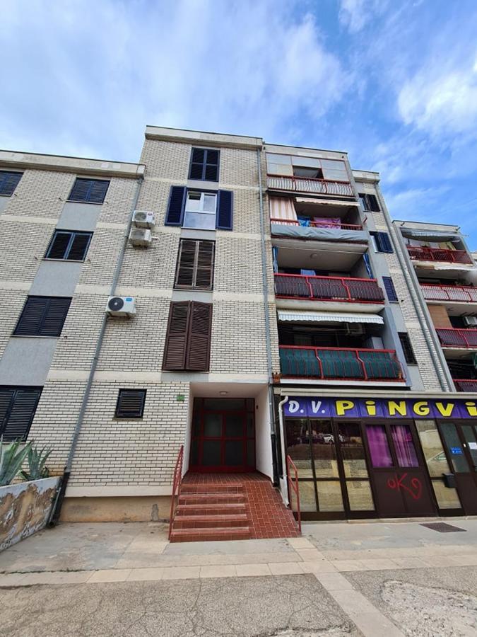 Valkane Beach Studio Apartment Pula Exterior foto